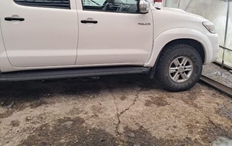 Toyota Hilux VII, 2013 год, 2 100 000 рублей, 2 фотография