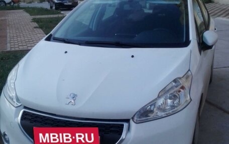 Peugeot 208 II, 2013 год, 975 000 рублей, 3 фотография