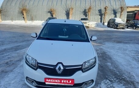 Renault Logan II, 2017 год, 990 000 рублей, 2 фотография