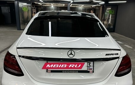 Mercedes-Benz E-Класс, 2019 год, 3 500 000 рублей, 5 фотография