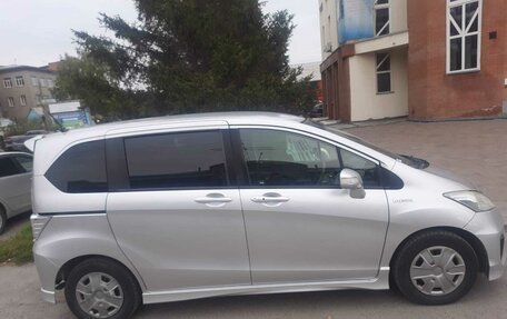 Honda Freed I, 2012 год, 1 500 000 рублей, 2 фотография