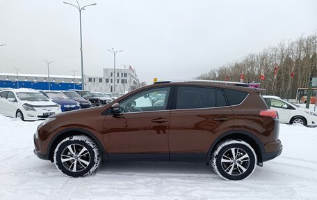 Toyota RAV4, 2017 год, 2 859 000 рублей, 4 фотография