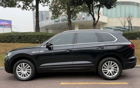 Volkswagen Touareg III, 2021 год, 4 000 000 рублей, 4 фотография