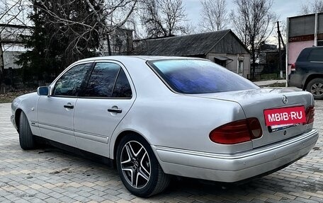 Mercedes-Benz E-Класс, 1998 год, 930 000 рублей, 6 фотография