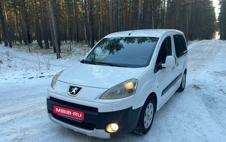 Peugeot Partner II рестайлинг 2, 2010 год, 590 000 рублей, 2 фотография