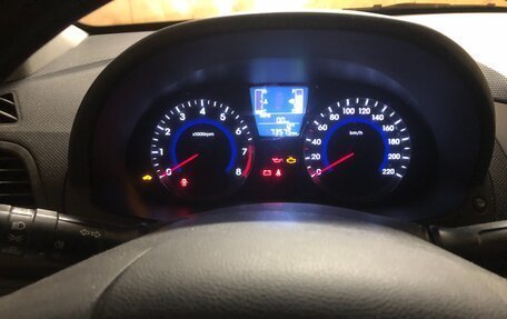 Hyundai Solaris II рестайлинг, 2014 год, 1 070 000 рублей, 3 фотография