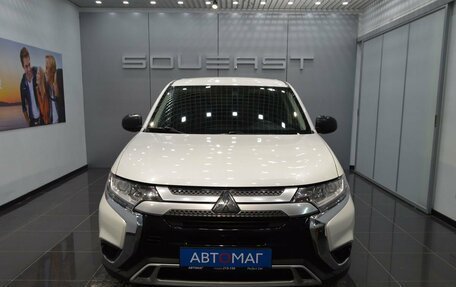 Mitsubishi Outlander III рестайлинг 3, 2018 год, 1 998 000 рублей, 2 фотография