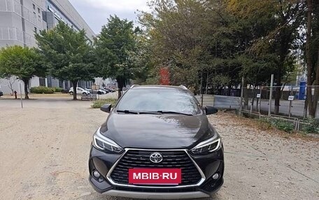 Toyota Yaris XP150 рестайлинг, 2021 год, 1 650 000 рублей, 2 фотография