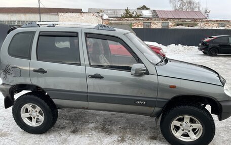 Chevrolet Niva I рестайлинг, 2004 год, 320 000 рублей, 2 фотография