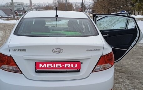 Hyundai Solaris II рестайлинг, 2012 год, 850 000 рублей, 5 фотография