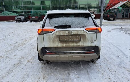 Toyota RAV4, 2023 год, 4 900 000 рублей, 2 фотография