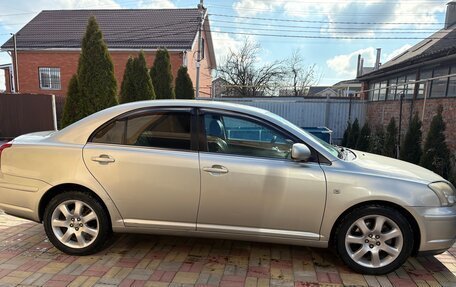 Toyota Avensis III рестайлинг, 2004 год, 680 000 рублей, 2 фотография