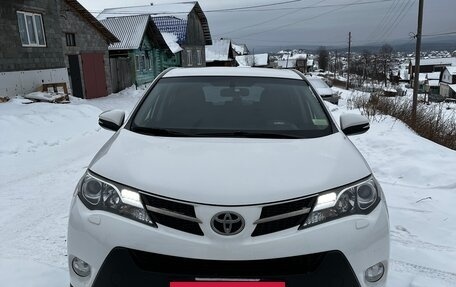 Toyota RAV4, 2014 год, 2 250 000 рублей, 2 фотография