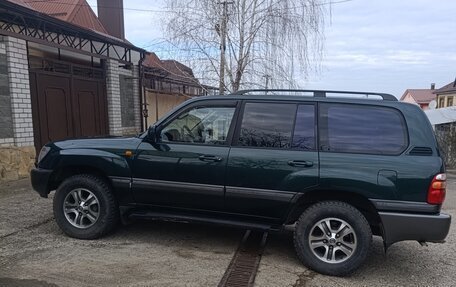 Toyota Land Cruiser 100 рестайлинг 2, 1998 год, 2 500 000 рублей, 5 фотография