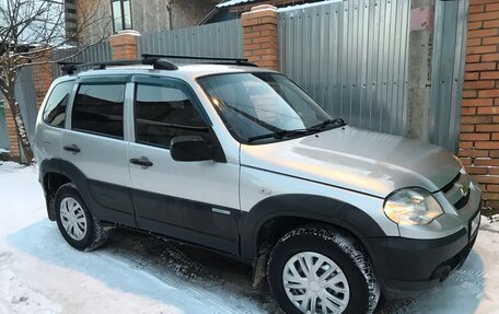 Chevrolet Niva I рестайлинг, 2011 год, 420 000 рублей, 2 фотография