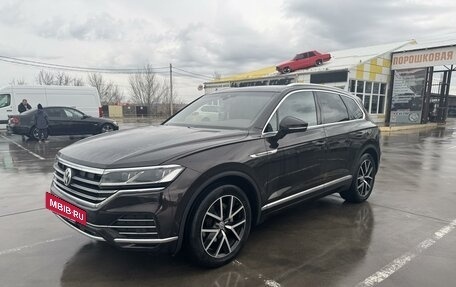 Volkswagen Touareg III, 2019 год, 5 850 000 рублей, 3 фотография