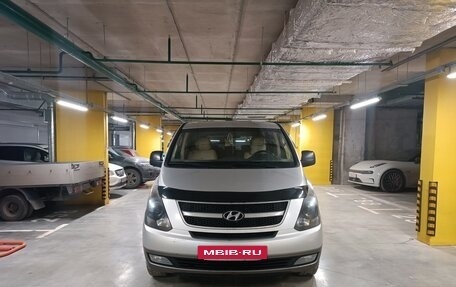 Hyundai Grand Starex Grand Starex I рестайлинг 2, 2009 год, 1 690 000 рублей, 2 фотография