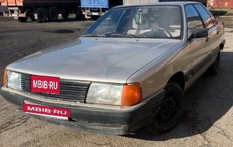 Audi 100, 1986 год, 210 000 рублей, 4 фотография