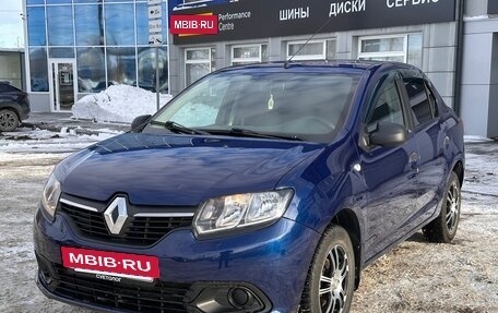 Renault Logan II, 2017 год, 765 000 рублей, 3 фотография