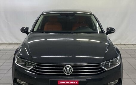 Volkswagen Passat B8 рестайлинг, 2017 год, 1 610 000 рублей, 2 фотография