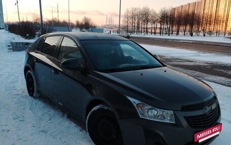 Chevrolet Cruze II, 2014 год, 860 000 рублей, 2 фотография