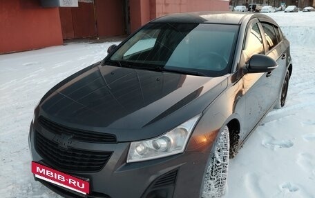 Chevrolet Cruze II, 2014 год, 860 000 рублей, 4 фотография