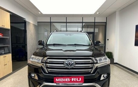 Toyota Land Cruiser 200, 2016 год, 5 800 000 рублей, 2 фотография