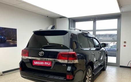 Toyota Land Cruiser 200, 2016 год, 5 800 000 рублей, 4 фотография