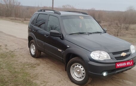 Chevrolet Niva I рестайлинг, 2016 год, 800 000 рублей, 3 фотография