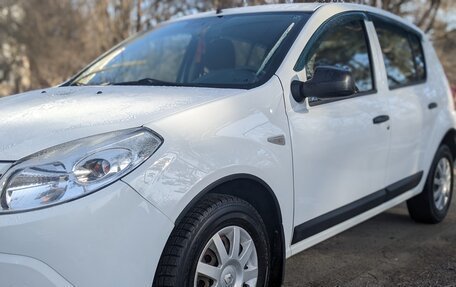 Renault Sandero I, 2012 год, 735 000 рублей, 2 фотография