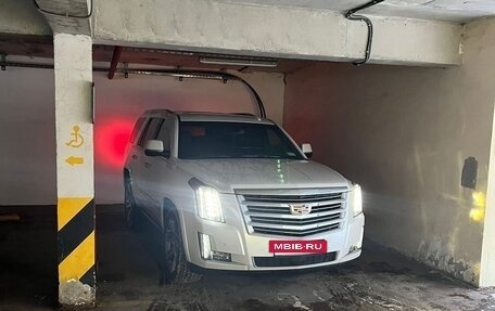 Cadillac Escalade IV, 2016 год, 4 500 000 рублей, 4 фотография