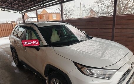 Toyota RAV4, 2019 год, 3 150 000 рублей, 2 фотография