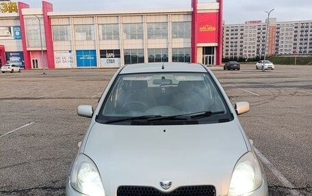 Toyota Vitz, 2001 год, 465 000 рублей, 2 фотография