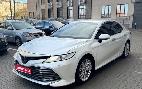 Toyota Camry, 2019 год, 3 450 000 рублей, 1 фотография