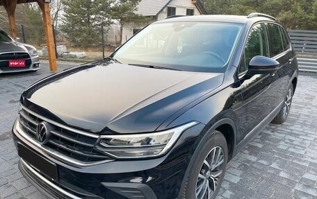 Volkswagen Tiguan II, 2021 год, 2 980 000 рублей, 1 фотография