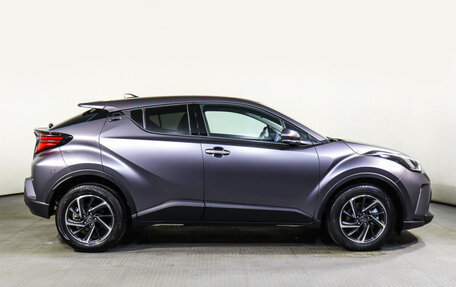 Toyota C-HR I рестайлинг, 2023 год, 3 750 000 рублей, 4 фотография