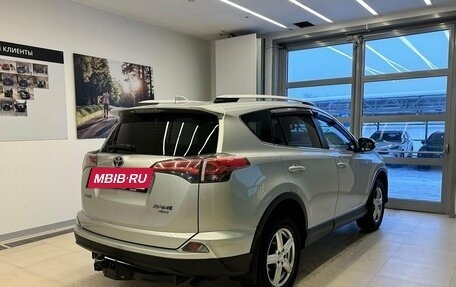 Toyota RAV4, 2017 год, 2 540 000 рублей, 4 фотография