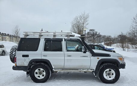 Toyota Land Cruiser 70, 2013 год, 4 200 000 рублей, 4 фотография