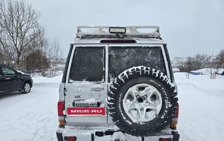 Toyota Land Cruiser 70, 2013 год, 4 200 000 рублей, 5 фотография