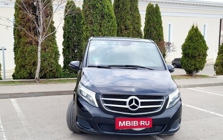 Mercedes-Benz V-Класс, 2017 год, 5 900 000 рублей, 3 фотография