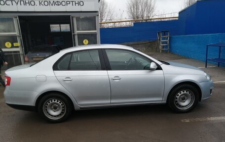 Volkswagen Jetta VI, 2009 год, 770 000 рублей, 2 фотография