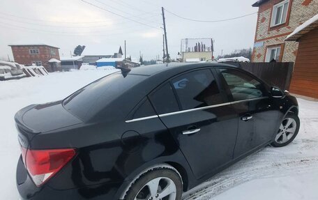 Chevrolet Cruze II, 2009 год, 700 000 рублей, 3 фотография