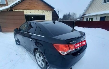 Chevrolet Cruze II, 2009 год, 700 000 рублей, 2 фотография