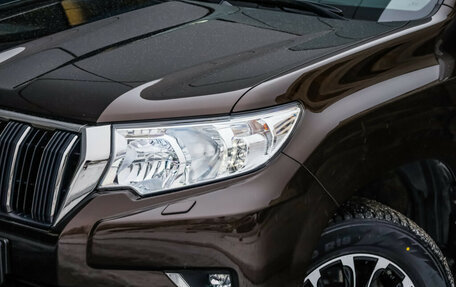 Toyota Land Cruiser Prado 150 рестайлинг 2, 2021 год, 7 699 000 рублей, 2 фотография