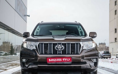 Toyota Land Cruiser Prado 150 рестайлинг 2, 2021 год, 7 699 000 рублей, 3 фотография