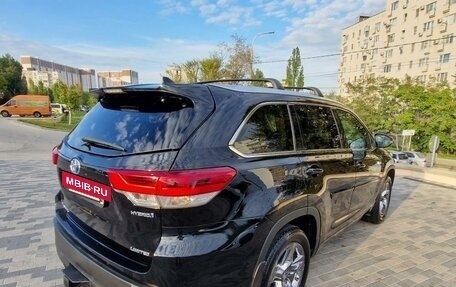 Toyota Highlander III, 2019 год, 4 400 000 рублей, 5 фотография