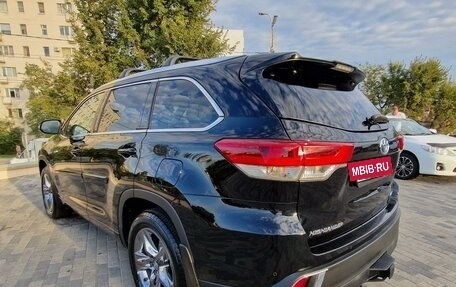 Toyota Highlander III, 2019 год, 4 400 000 рублей, 4 фотография