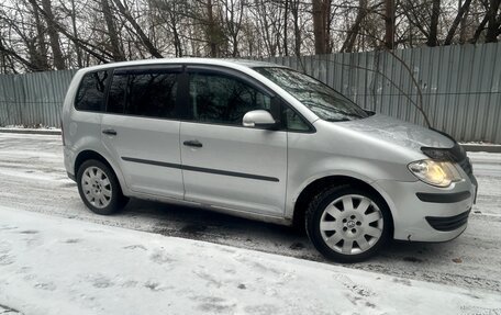 Volkswagen Touran III, 2007 год, 725 000 рублей, 5 фотография