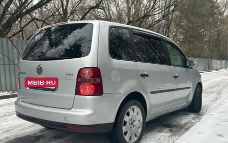 Volkswagen Touran III, 2007 год, 725 000 рублей, 7 фотография