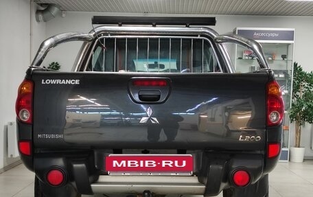 Mitsubishi L200 IV рестайлинг, 2012 год, 1 370 000 рублей, 4 фотография